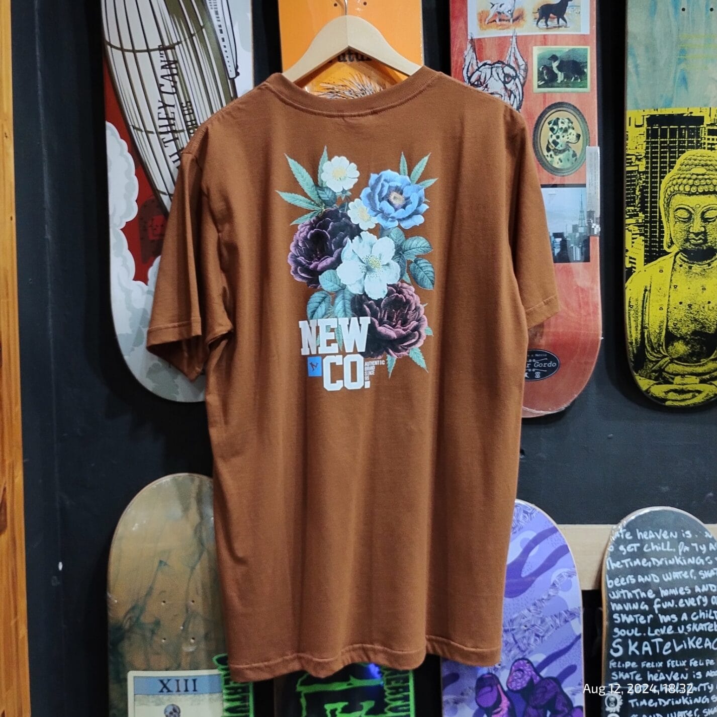 Camiseta New - Flowers